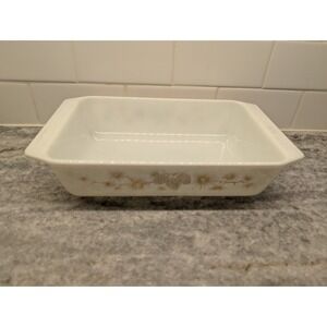Vintage PYREX‎ Pinecone 2Qt Baking Dish